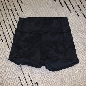 lululemon athletica Shorts - Lululemon RARE camo shorts 2.5 inseam lululemon athletica Shorts - Lululemon RARE camo shorts 2.5 inseam